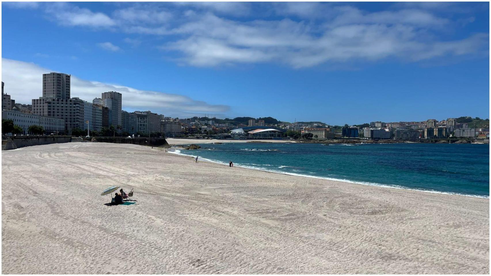 Playa del Orzán este jueves