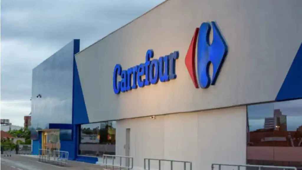 Fachada Carrefour.