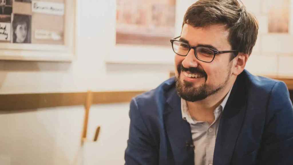 Guillermo del Valle, líder de Izquierda Española, durante una entrevista en el Ateneo con El Español.