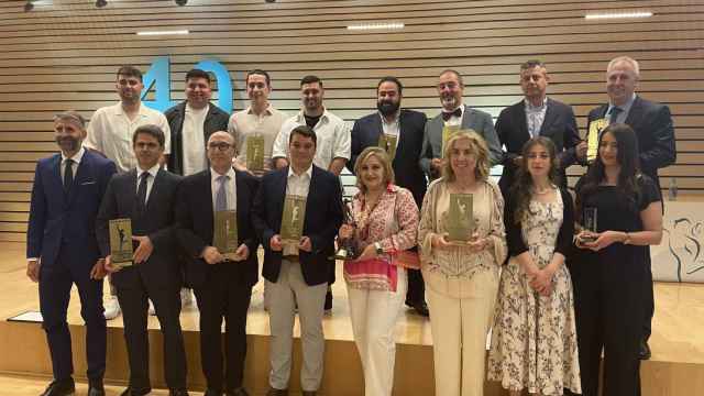 Foto de familia de los premiados del XL Certamen Empresario del Año.