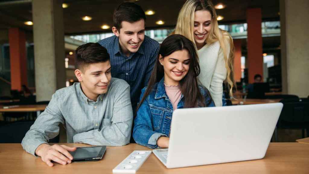 Más de 300.000 estudiantes en España se enfrentarán este junio a la prueba de acceso a la universidad, conocida como EBAU.