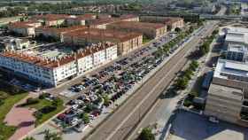 Vista aérea de la concentración de coches