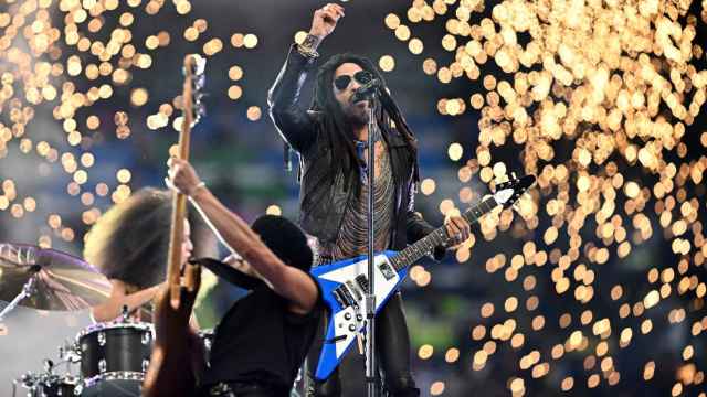 Lenny Kravitz, durante su actuación en la previa de la final de la Champions League en Wembley.