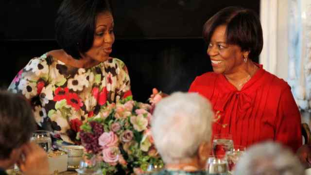 Michelle Obama junto a su madre, Marian.