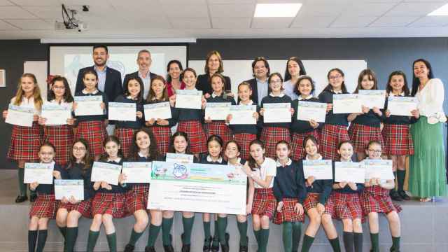 Alumnas de Las Acacias, en Vigo.