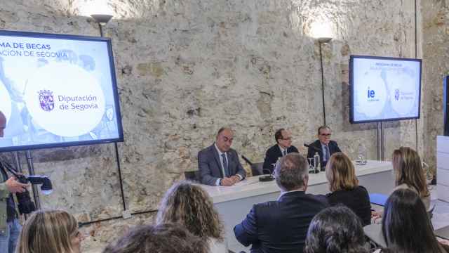 Firma del acuerdo entre Diputación de Segovia y IE University