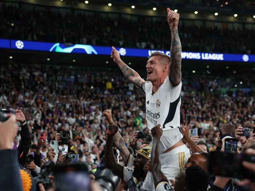 Kroos, durante la celebración en Wembley tras ganar La Decimoquinta