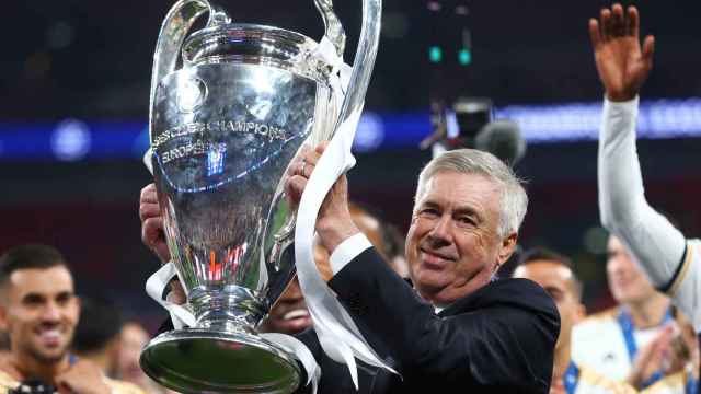 Carlo Ancelotti levanta la Champions League.