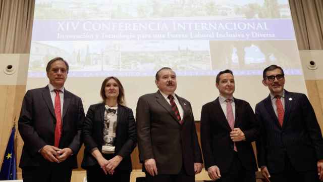 El rector de la USAL, Juan Manuel Corchado, inaugura la XIV edición de la Conferencia Internacional de la Hispanic Association of Colleges and Universities (HACU), junto a su presidente y CEO, Antonio R. Flores, la consejera de Educación, RocíO Lucas, y el alcalde de Salamanca, Carlos García Carbayo