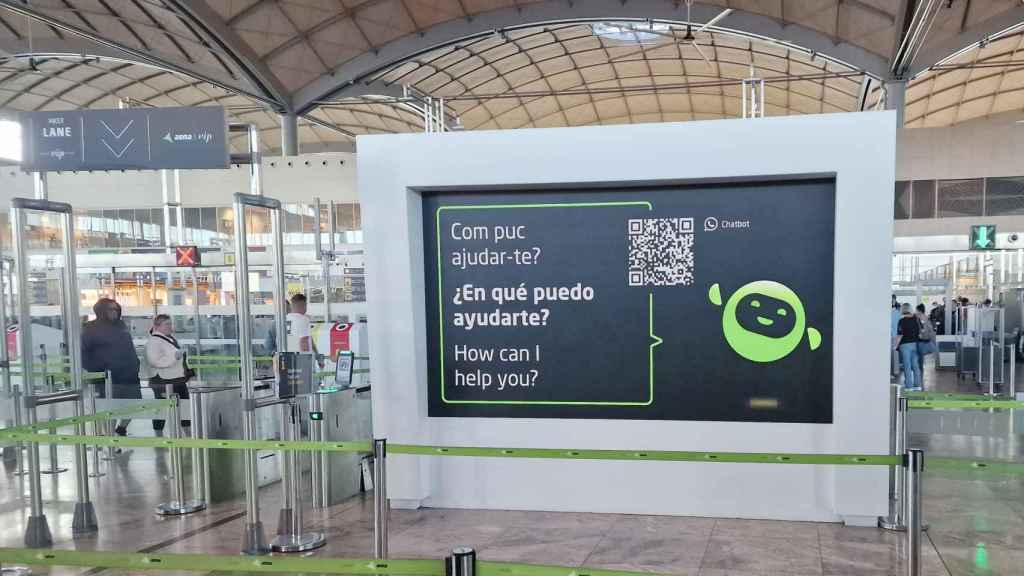 Así es Oli, el chatbot del aeropuerto de Alicante que informa de los vuelos a los pasajeros en 8 idiomas