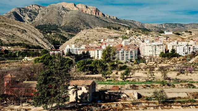 Ni Elche ni Novelda: este es el pueblo más barato para comprar una casa a 30 minutos de Alicante
