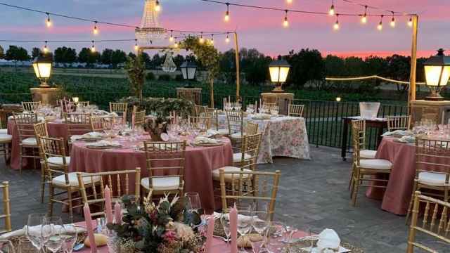 Una bonita puesta de sol para disfrutar de la cena de boda