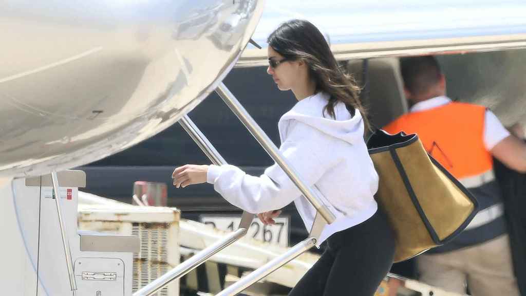 Kendall Jenner en el aeropuerto de Mallorca.