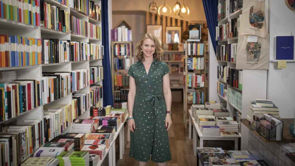 La escritora en la librería Amapolas en octubre.