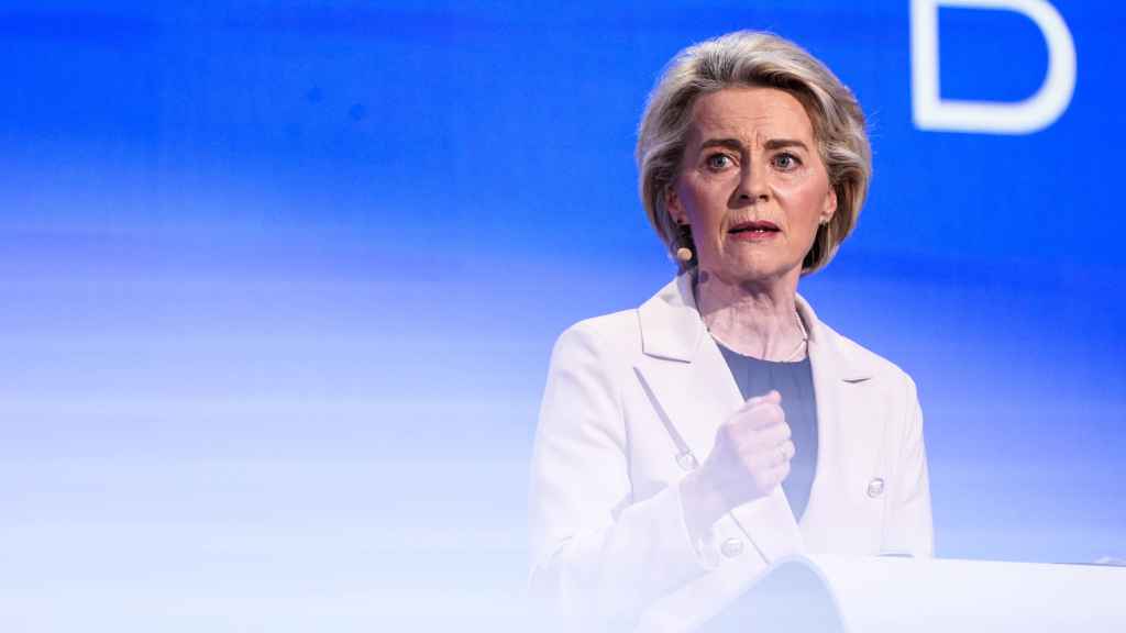 Ursula von der Leyen, que aspira a renovar otros 5 años al frente de la Comisión, durante el debate de Eurovisión del 23 de mayo
