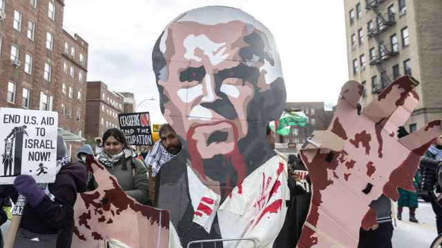 Manifestantes propalestinos en la manifestación ¡Biden: deja de apoyar el genocidio! en Nueva York.