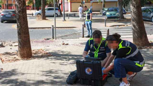 Agentes en la zona del suceso.