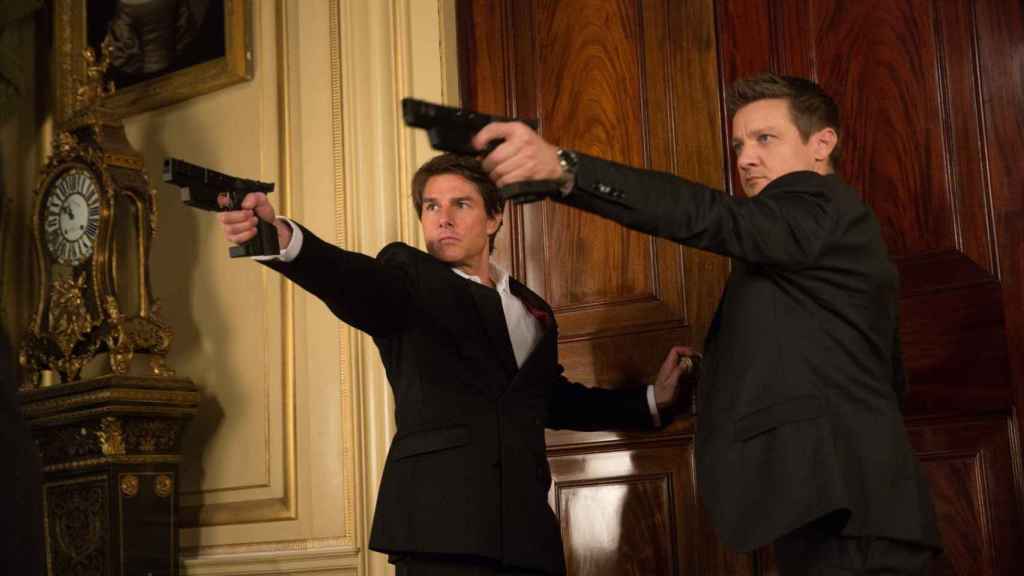 Jeremy Renner y Tom Cruise en 'Misión Imposible'