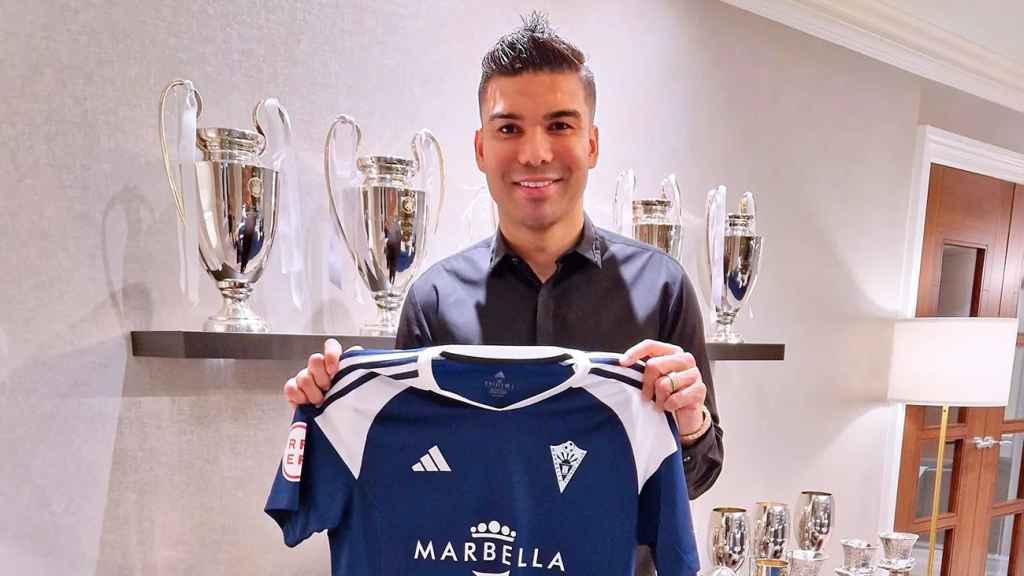 Casemiro con la camiseta del Marbella FC