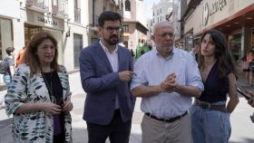 La número dos en la lista de Izquierda Española a las europeas, Soraya Rodríguez, el número uno, Guillermo del Valle, el procurador Francisco Igea y la número tres, Laura Montecino, este martes en Valladolid.