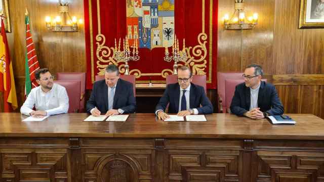 Firma del convenio entre la Diputación Provincial y el Obispado de Zamora