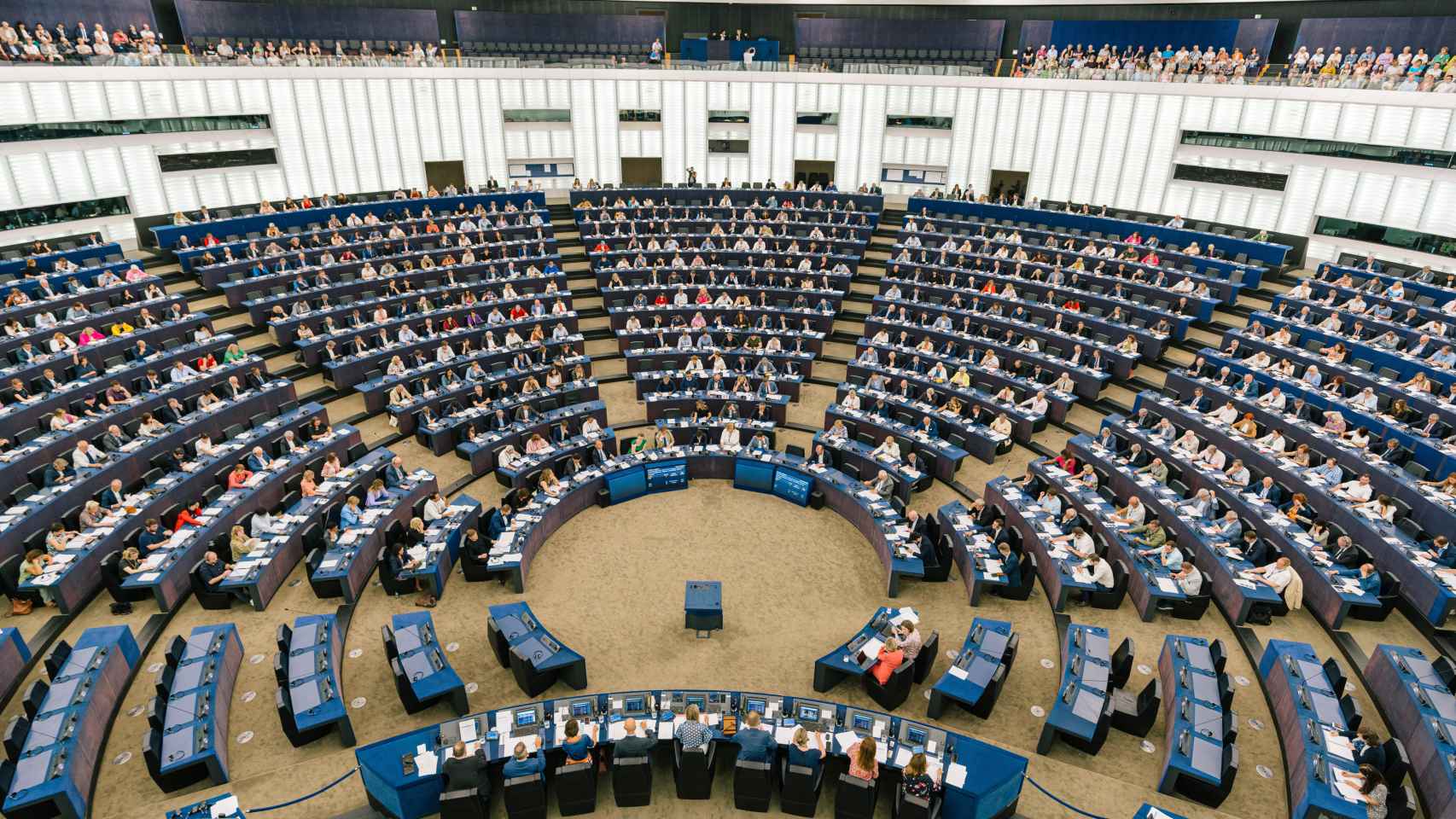 España presenta 33 candidaturas a las elecciones del Parlamento Europeo este 9-J.