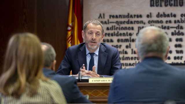 Ángel Contreras, presidente de Adif, en la comisión del Senado sobre el 'caso Koldo'