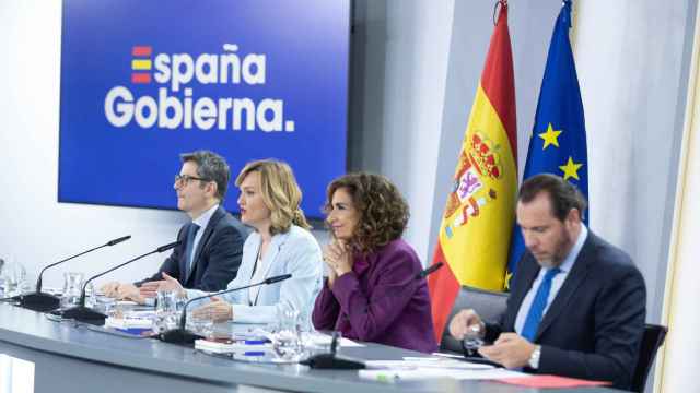 Félix Bolaños, Pilar Alegría, María Jesús Montero y Óscar Puente este martes tras el Consejo de Ministros.