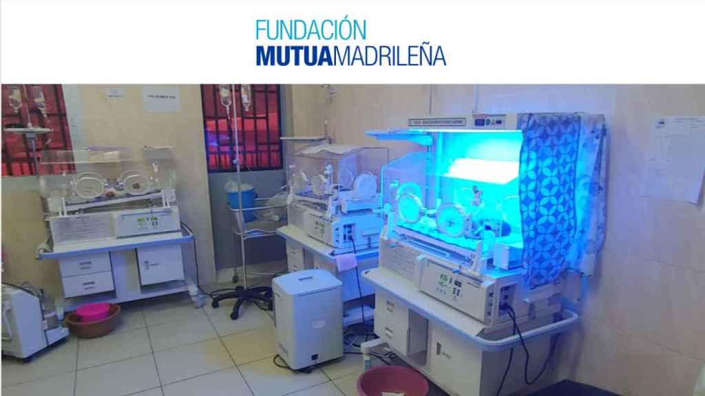 Incubadora del hospital.