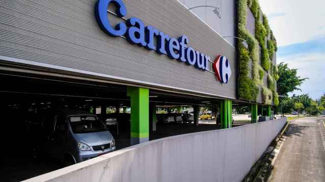 Fachada Carrefour.