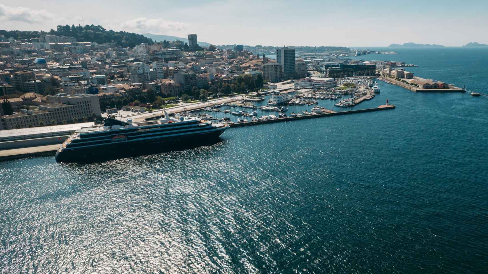 Vista del puerto de Vigo.