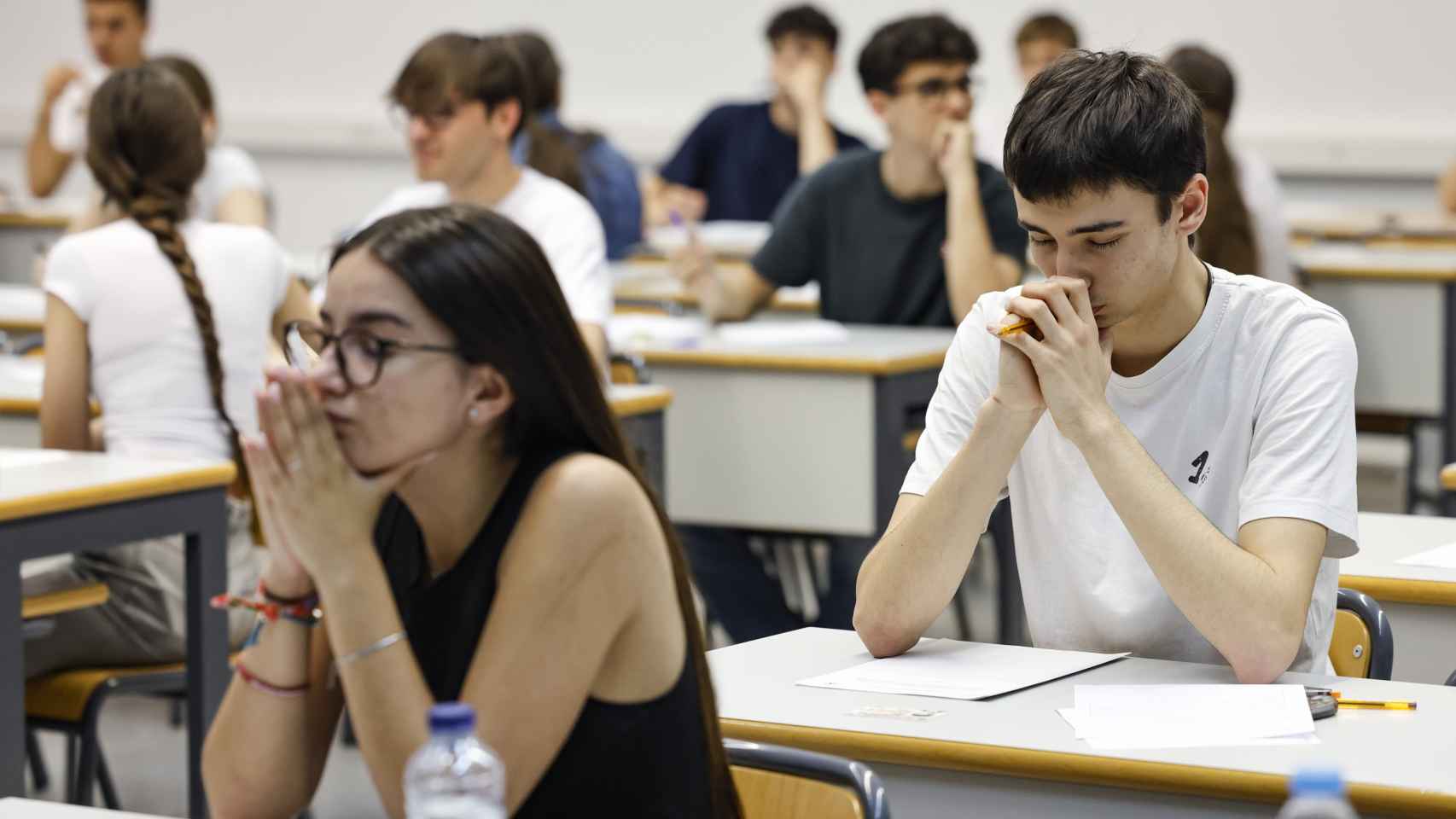 Más de 24.200 estudiantesse presentan a las Pruebas de Acceso a la Universidad en la Comunitat Valenciana. Efe / Ana Escobar