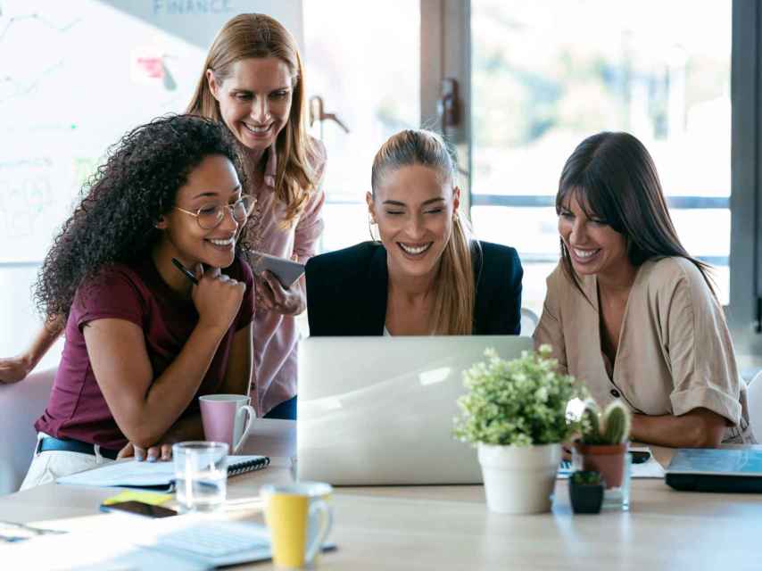 El objetivo principal es impulsar el liderazgo femenino.