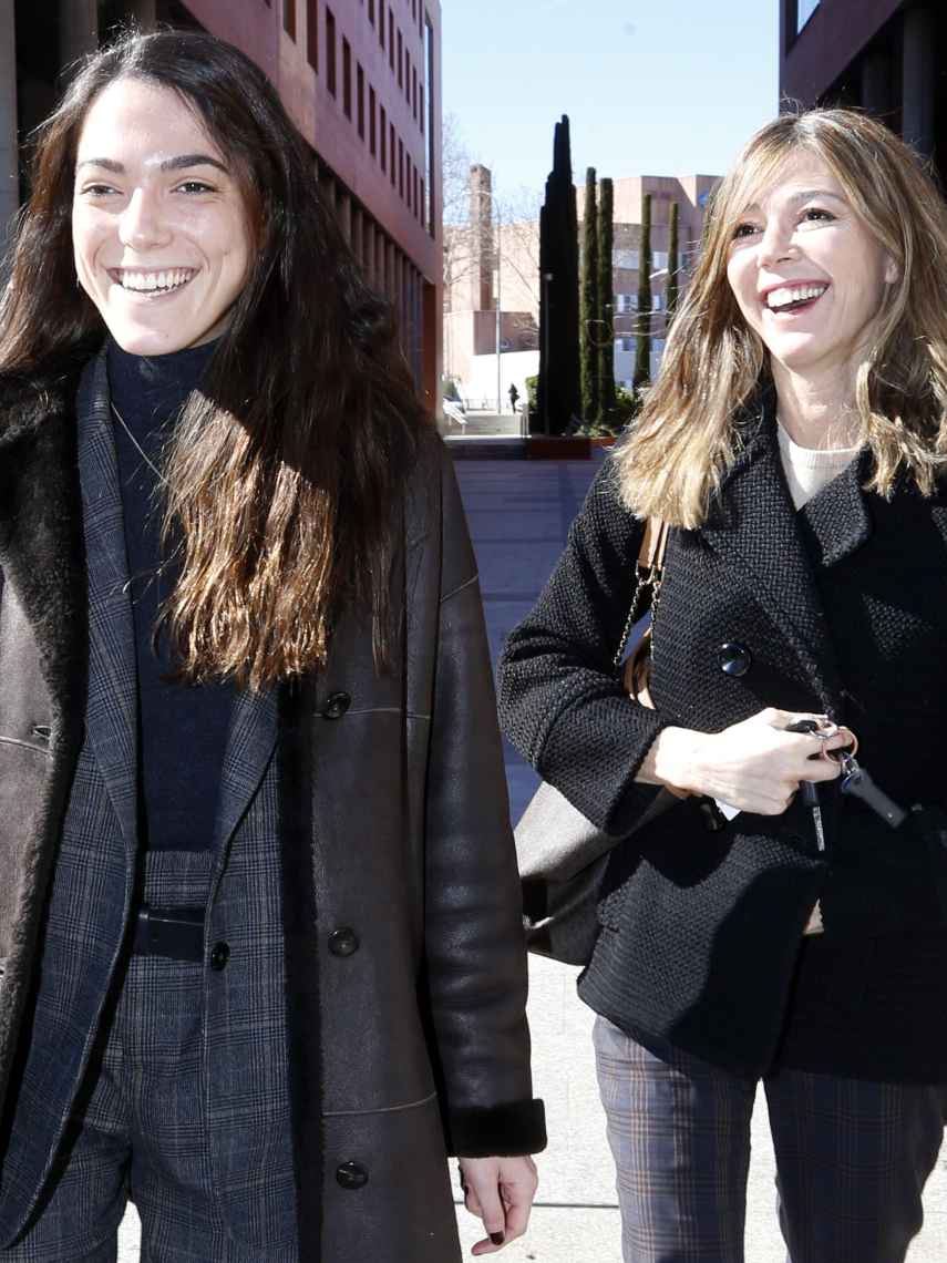 Eva Zaldívar junto a Andrea Navarro en una imagen tomada en Madrid, en 2019.