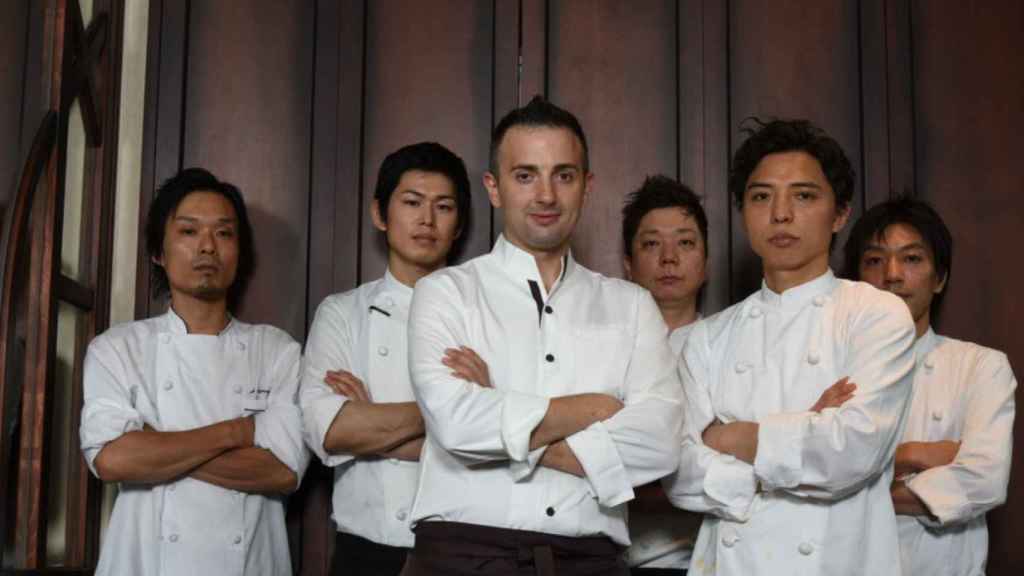 El equipo de uno de los restaurantes de Japón.