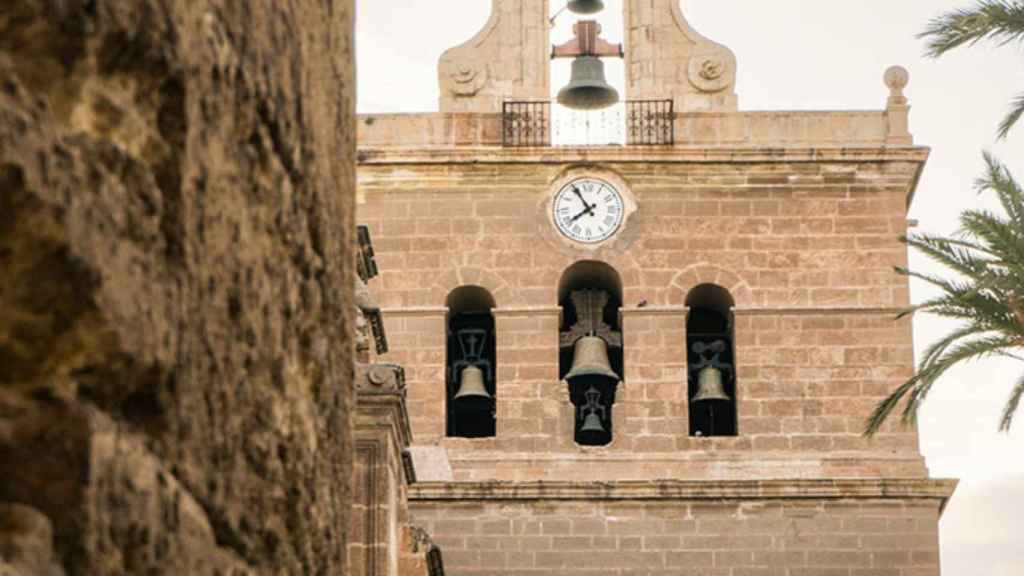 Torre-campanario de la Encarnación.