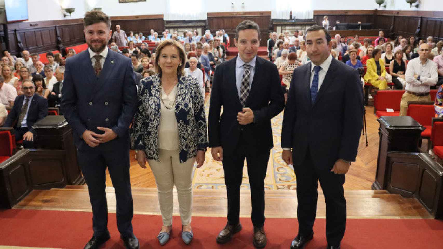 Acto de Clausura del Programa Interuniversitario de la Experiencia en el Paraninfo de la Universidad de Salamanca