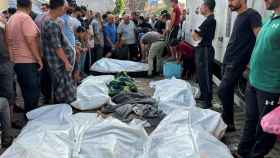 Funeral de palestinos muertos en los ataques de Israel en Deir Al-Balah, en el centro de la Franja de Gaza.