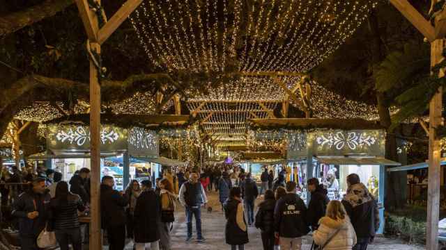 Imagen del Cíes Market de la Alameda durante la Navidad de Vigo.