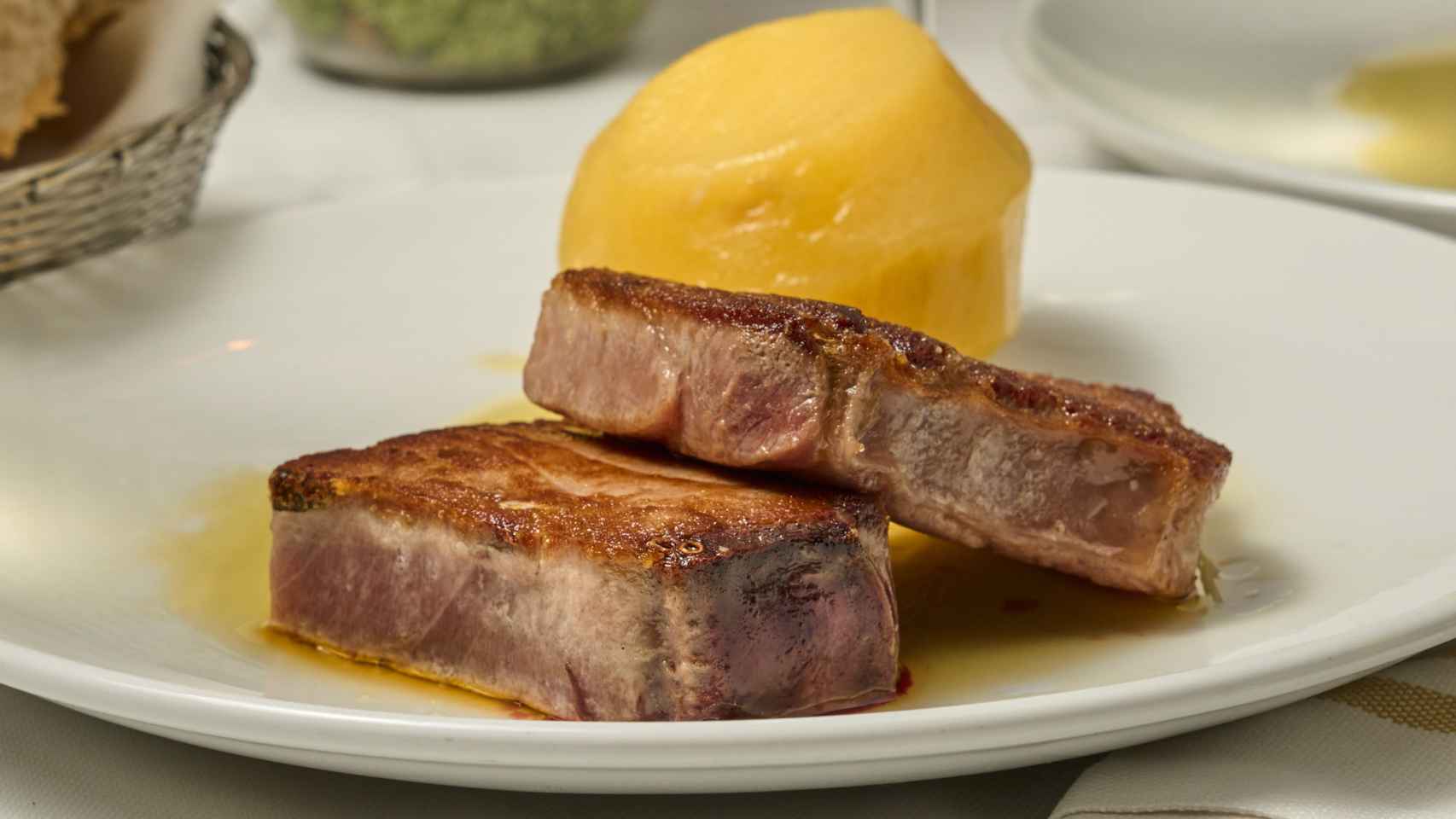 Uno de los platos de atún rojo salvaje de La Máquina Original.