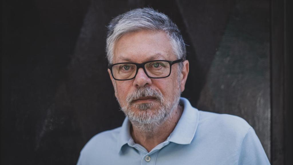 Mijaíl Shishkin posa para esta entrevista en las calles de Madrid.