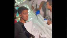 Uno de los más de 27 cadáveres tras el ataque a una escuela llena de refugiados en Gaza.