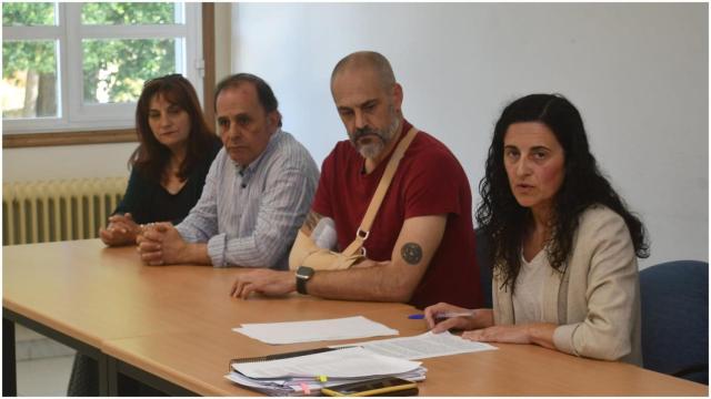 María Pan junto a ediles de Unión por Cambre cuando gobernaban.