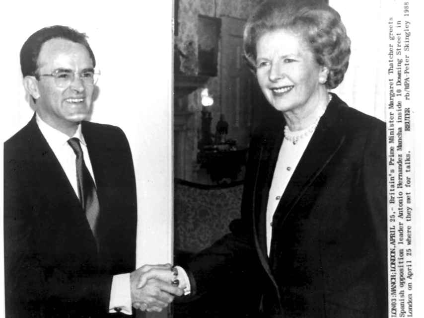 Hernández Mancha, en una de sus tres reuniones con Margaret Thatcher.
