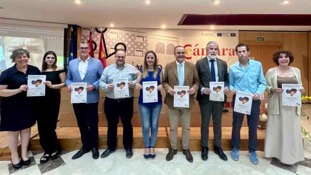 Presentación de IV Cena en Blanco a favor de la ELA que se celebrará en Talavera