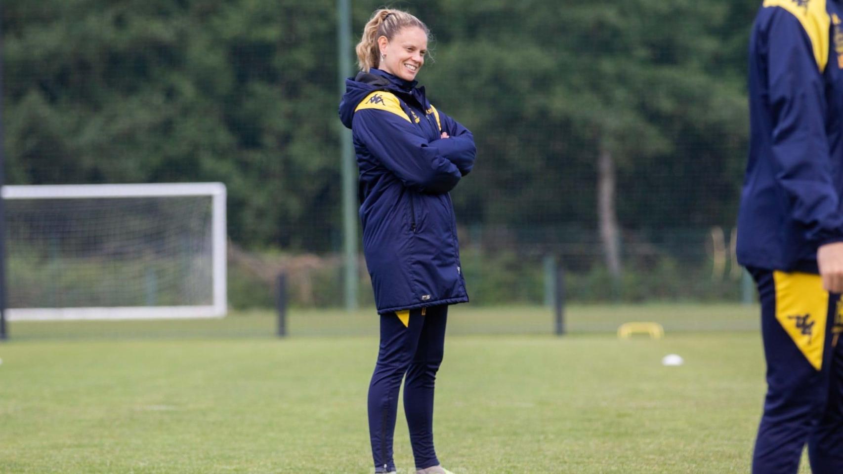 Irene Ferreras durante un entrenamiento del Deportivo femenino.