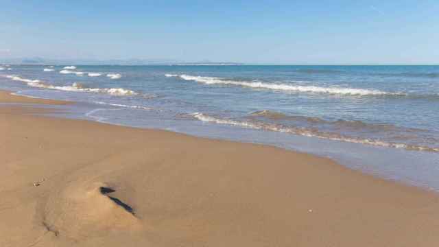 Muere un hombre de 77 años en una playa de Guardamar del Segura, el cuarto en 48 horas