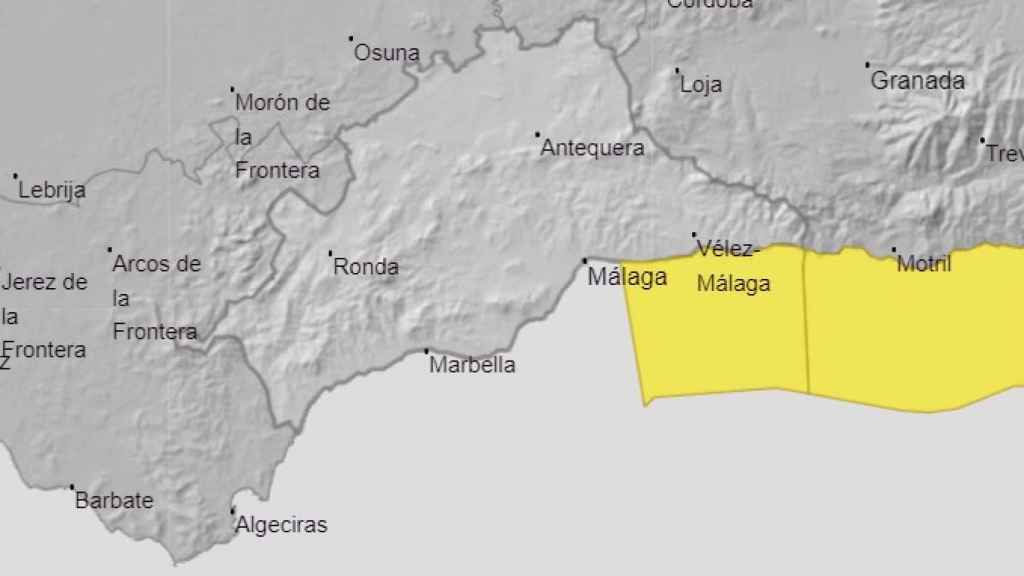 El aviso amarillo por fenómenos costeros en la Axarquía de este lunes.