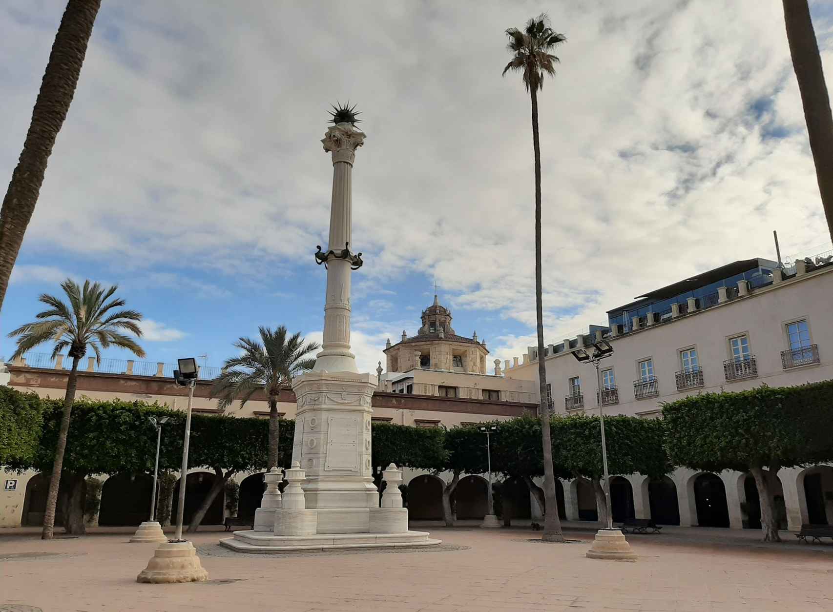 Monumento a los Mártires de la Libertad en Almería.