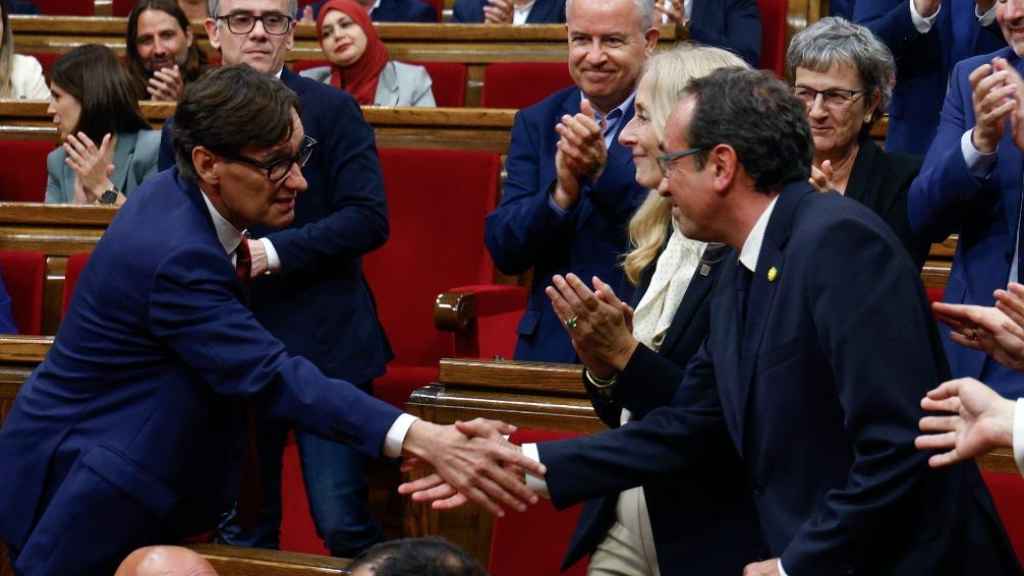 Salvador Illa felicita al nuevo presidente del Parlament, Josep Rull.